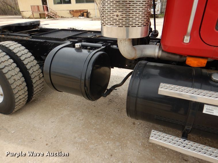 image for item DH5302 2008 Mack Pinnacle CHU semi truck