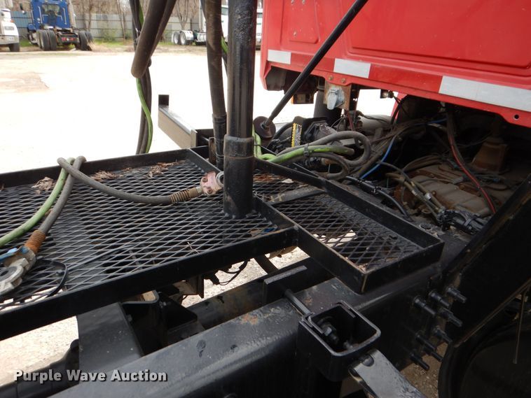 image for item DH5302 2008 Mack Pinnacle CHU semi truck