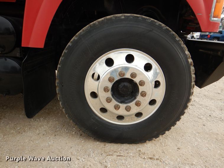 image for item DH5302 2008 Mack Pinnacle CHU semi truck