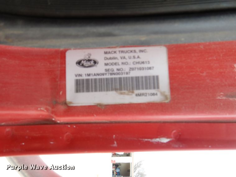 image for item DH5302 2008 Mack Pinnacle CHU semi truck