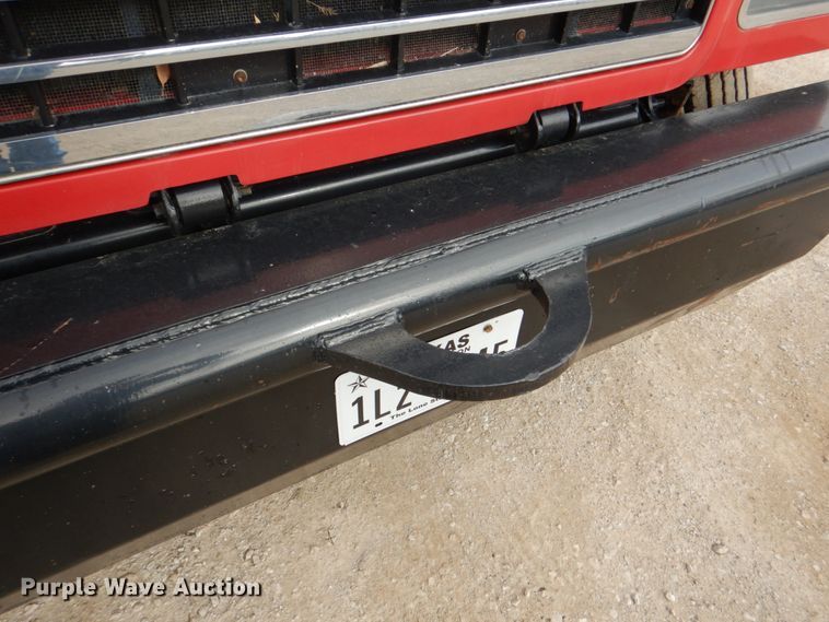 image for item DH5303 2008 Mack Pinnacle CHU semi truck