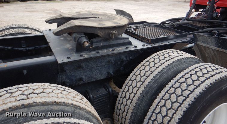 image for item DH5303 2008 Mack Pinnacle CHU semi truck