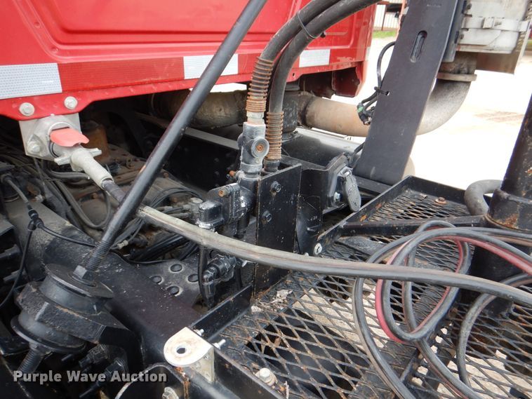 image for item DH5303 2008 Mack Pinnacle CHU semi truck