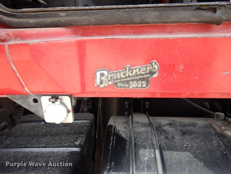 image for item DH5303 2008 Mack Pinnacle CHU semi truck