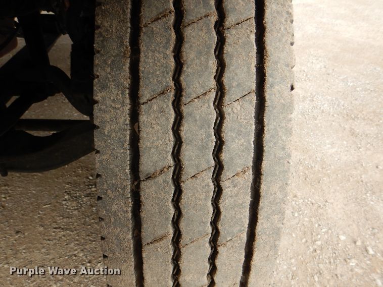 image for item DH5303 2008 Mack Pinnacle CHU semi truck