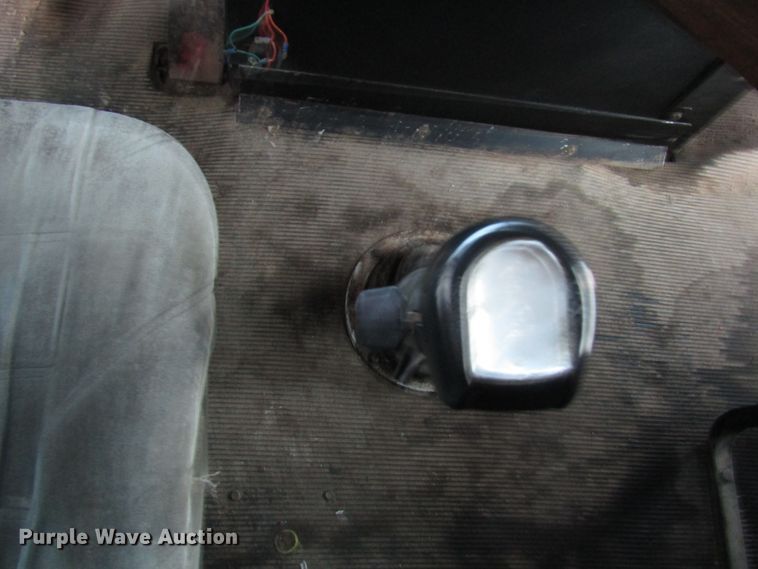 image for item DH8362 1993 Freightliner FLD semi truck