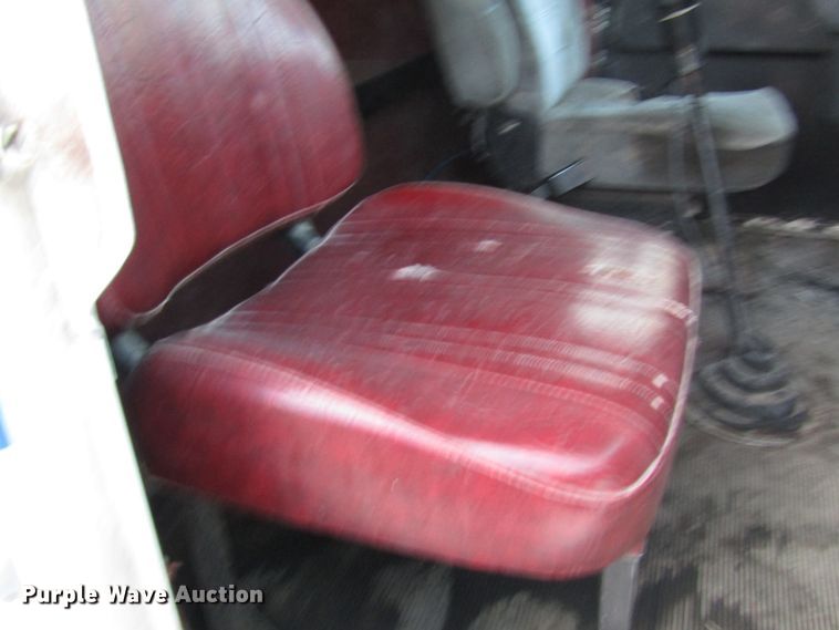 image for item DH8362 1993 Freightliner FLD semi truck