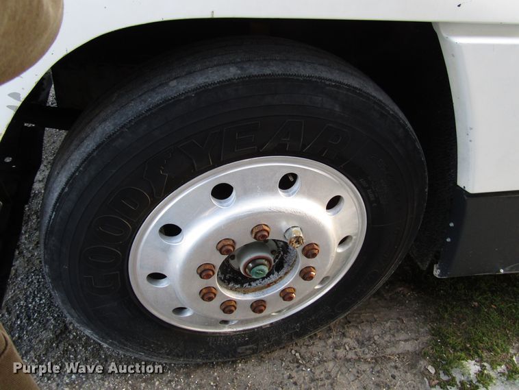 image for item DH8362 1993 Freightliner FLD semi truck