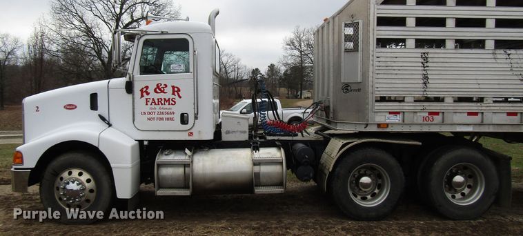 image for item DH8368 2007 Peterbilt 385 semi truck