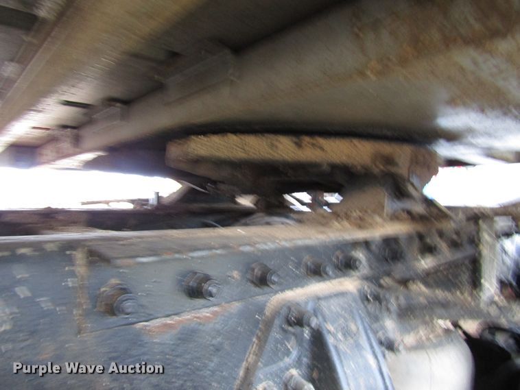 image for item DH8368 2007 Peterbilt 385 semi truck