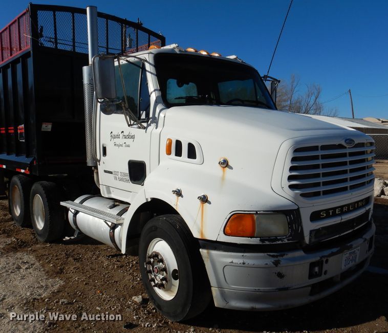 image for item DI0000 2006 Sterling L-Line semi truck