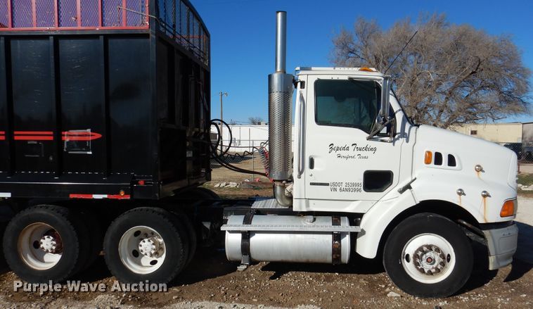 image for item DI0000 2006 Sterling L-Line semi truck