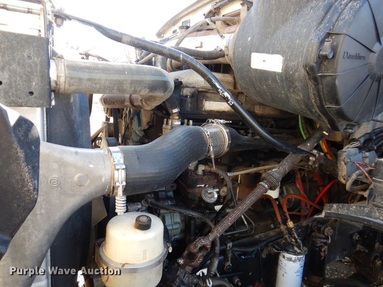 image for item DI0000 2006 Sterling L-Line semi truck