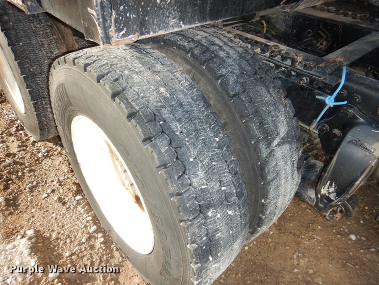 image for item DI0000 2006 Sterling L-Line semi truck