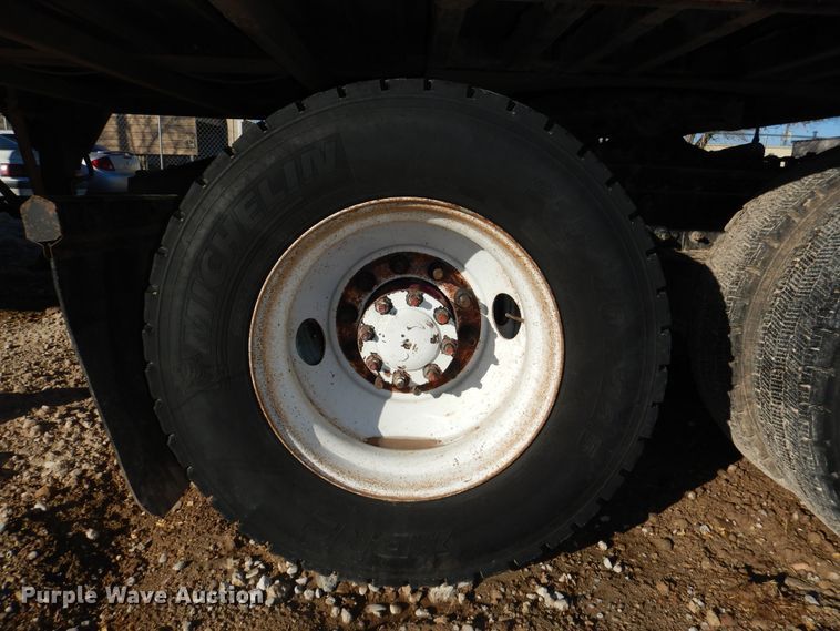 image for item DI0000 2006 Sterling L-Line semi truck