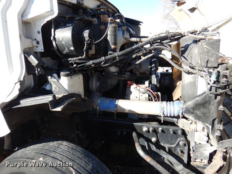 image for item DI0000 2006 Sterling L-Line semi truck