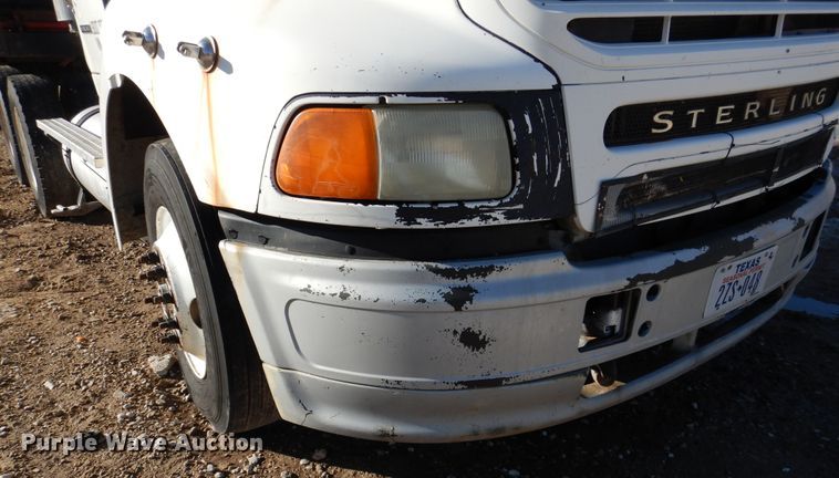 image for item DI0000 2006 Sterling L-Line semi truck