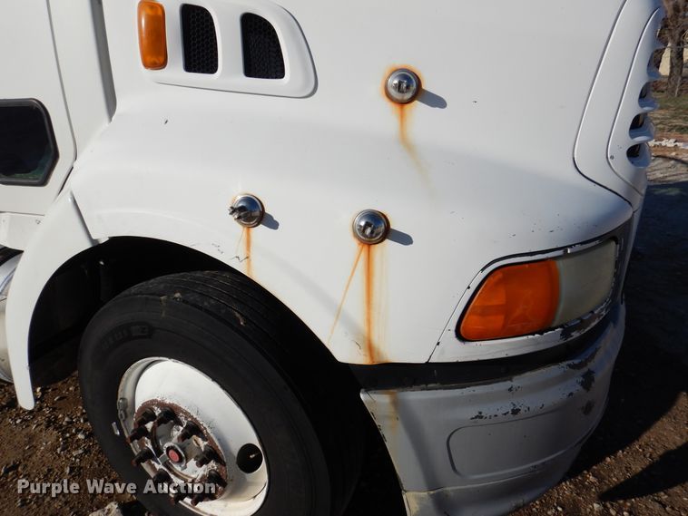 image for item DI0000 2006 Sterling L-Line semi truck