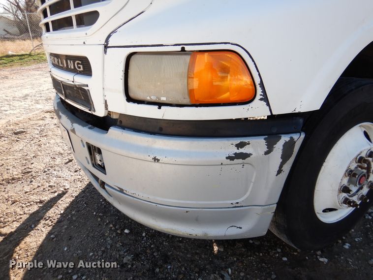 image for item DI0000 2006 Sterling L-Line semi truck