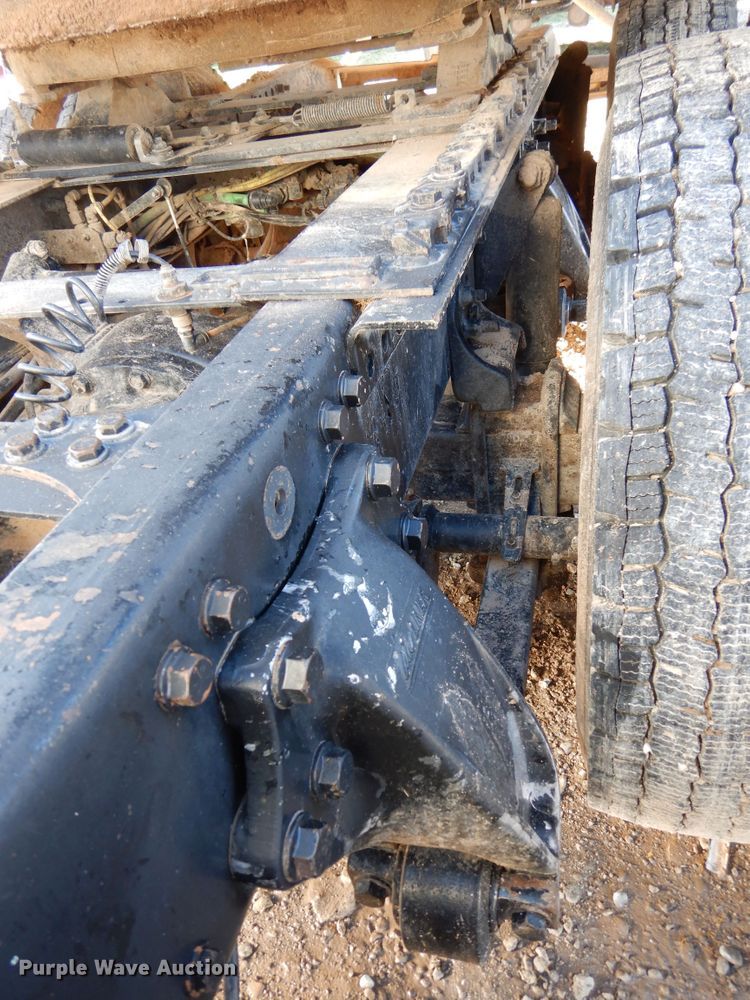 image for item DI0000 2006 Sterling L-Line semi truck