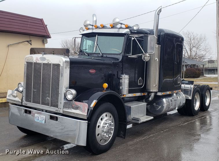 image for item EL9756 1979 Peterbilt 359 semi truck