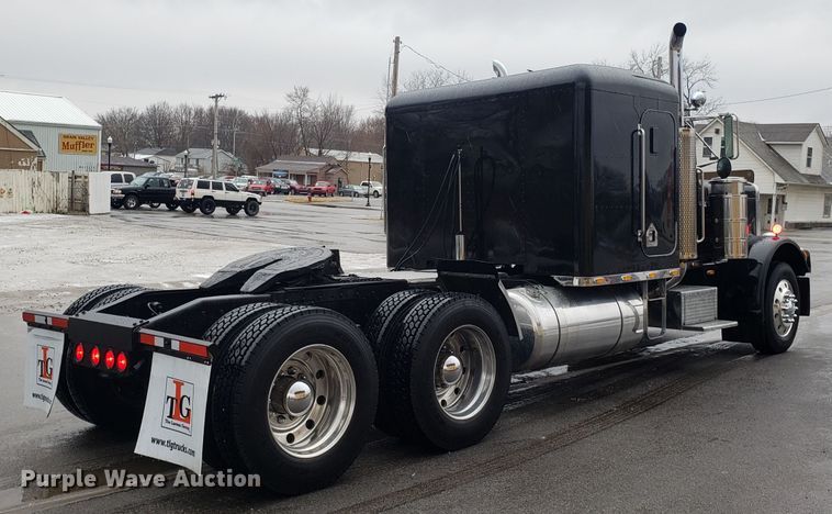 image for item EL9756 1979 Peterbilt 359 semi truck