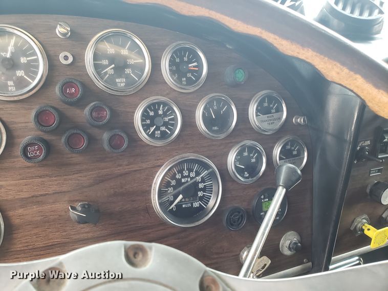 image for item EL9756 1979 Peterbilt 359 semi truck