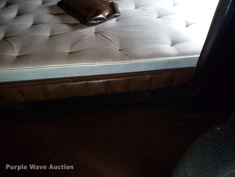 image for item EL9756 1979 Peterbilt 359 semi truck