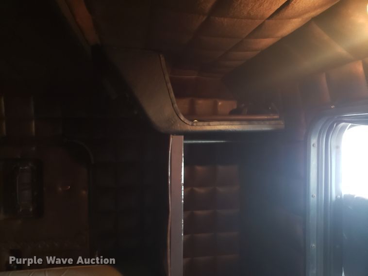 image for item EL9756 1979 Peterbilt 359 semi truck