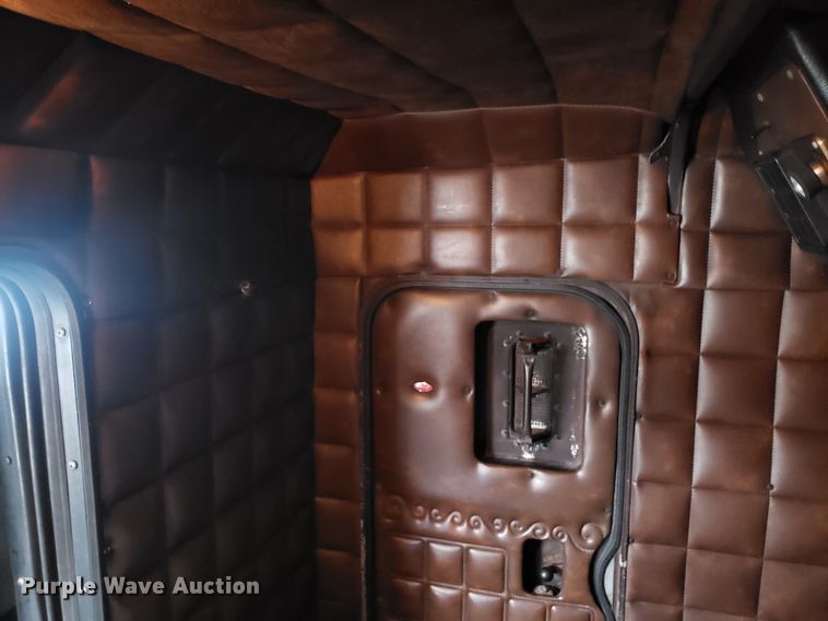 image for item EL9756 1979 Peterbilt 359 semi truck