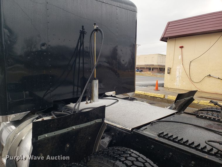 image for item EL9756 1979 Peterbilt 359 semi truck