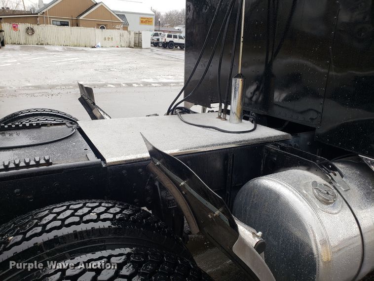 image for item EL9756 1979 Peterbilt 359 semi truck