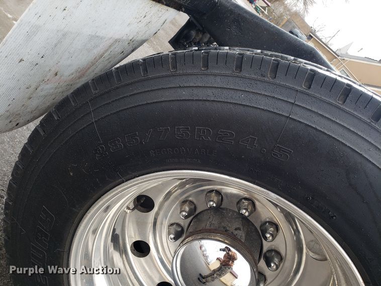 image for item EL9756 1979 Peterbilt 359 semi truck