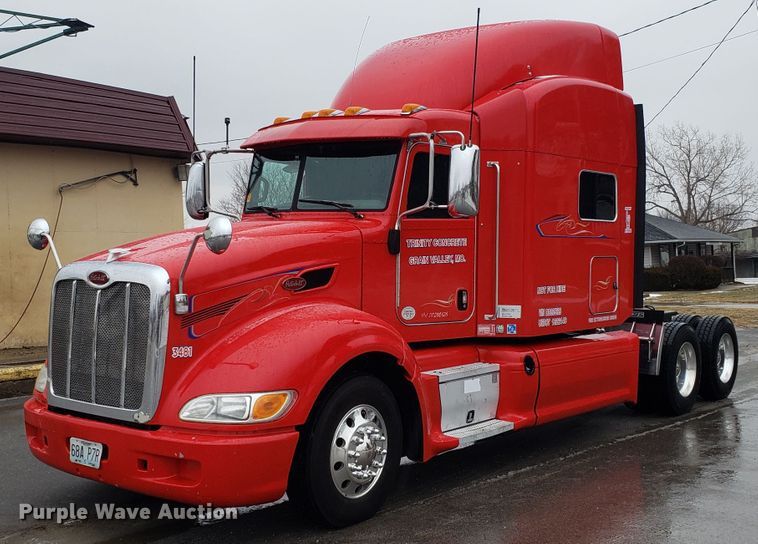 image for item EL9757 2013 Peterbilt 386 semi truck