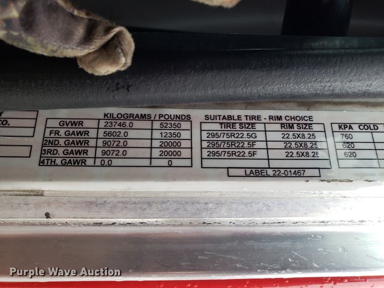 image for item EL9757 2013 Peterbilt 386 semi truck