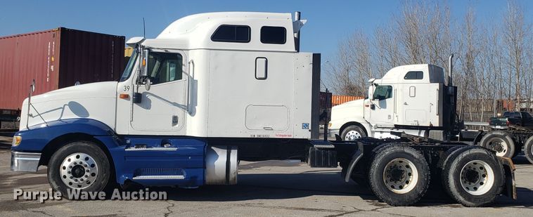 image for item GA9437 2005 International 9400i semi truck