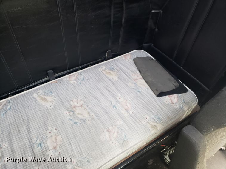 image for item GA9439 1995 Freightliner FLD semi truck