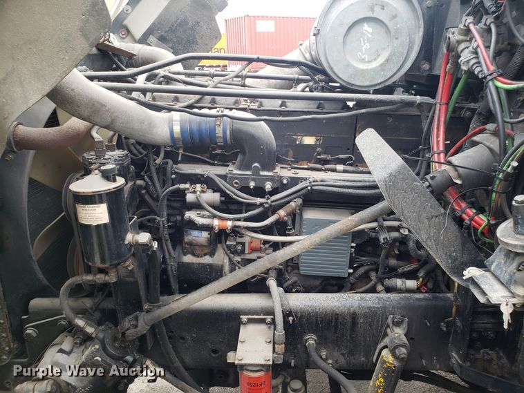 image for item GA9439 1995 Freightliner FLD semi truck