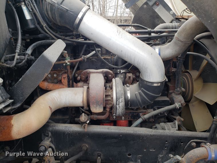 image for item GA9439 1995 Freightliner FLD semi truck