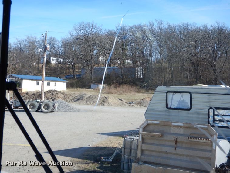 image for item GB9628 2009 Kenworth W900 semi truck