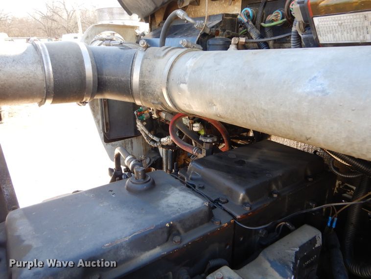 image for item GB9628 2009 Kenworth W900 semi truck