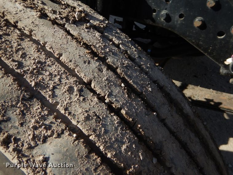 image for item GB9628 2009 Kenworth W900 semi truck