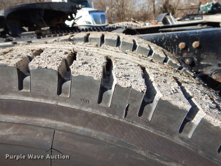 image for item GB9628 2009 Kenworth W900 semi truck