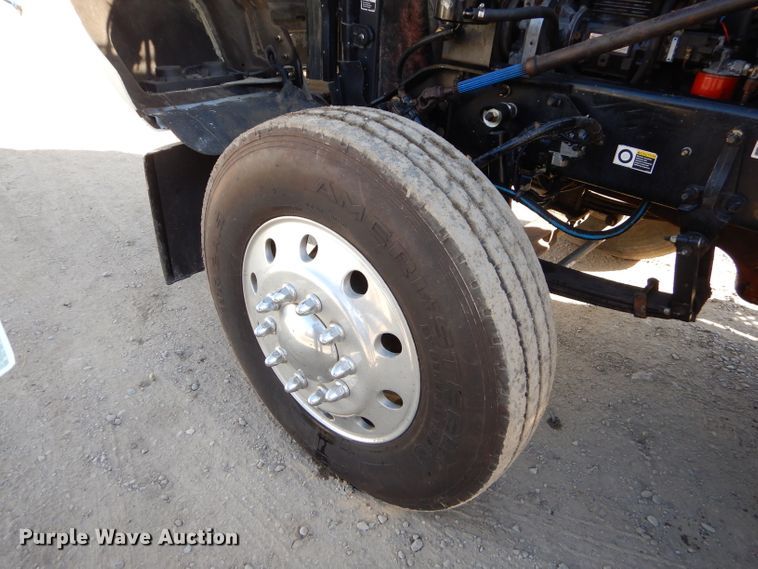 image for item GB9628 2009 Kenworth W900 semi truck