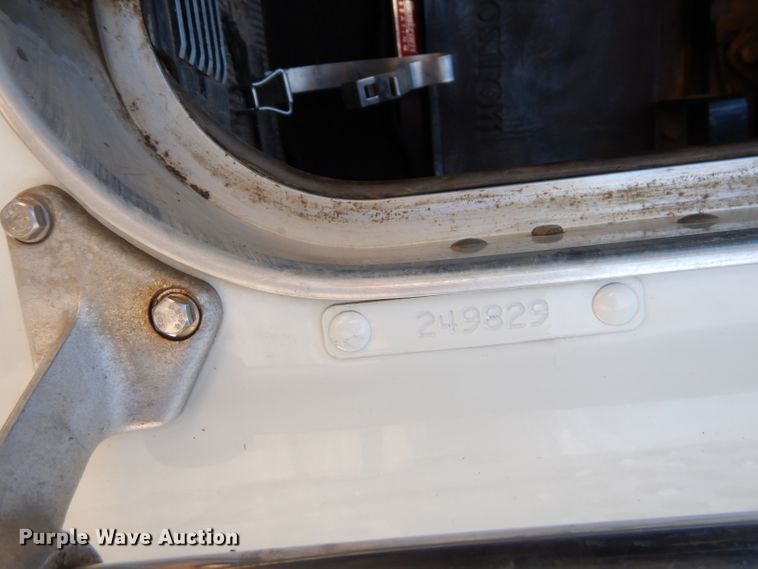 image for item GB9628 2009 Kenworth W900 semi truck