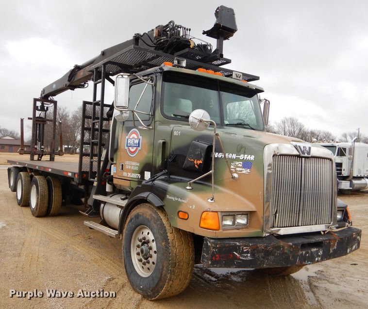 image for item GB9648 2002 Western Star 4900 crane truck