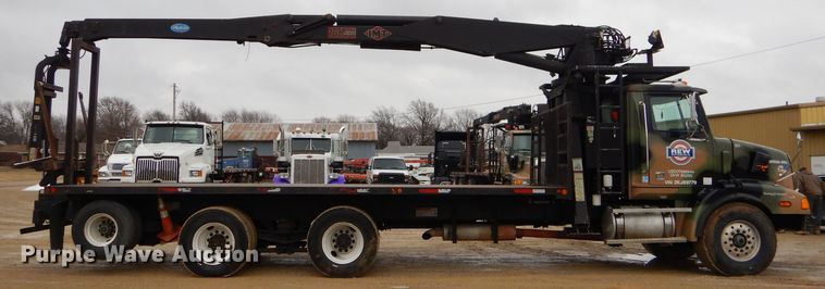 image for item GB9648 2002 Western Star 4900 crane truck