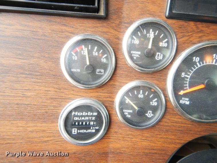 image for item GB9648 2002 Western Star 4900 crane truck