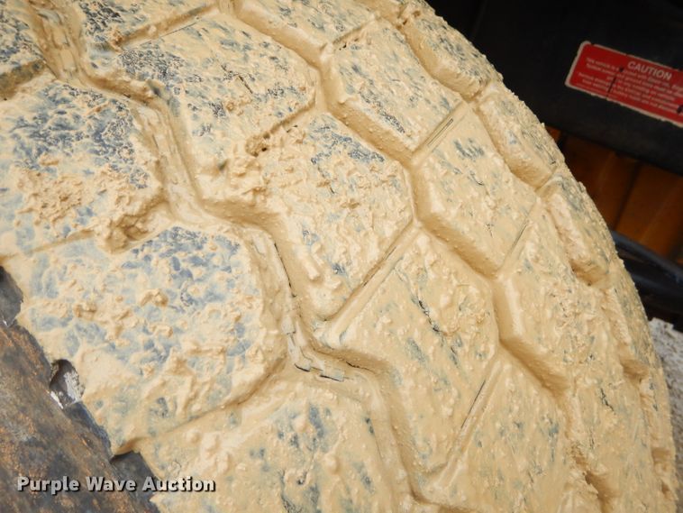 image for item GB9648 2002 Western Star 4900 crane truck