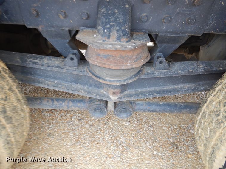 image for item GB9648 2002 Western Star 4900 crane truck